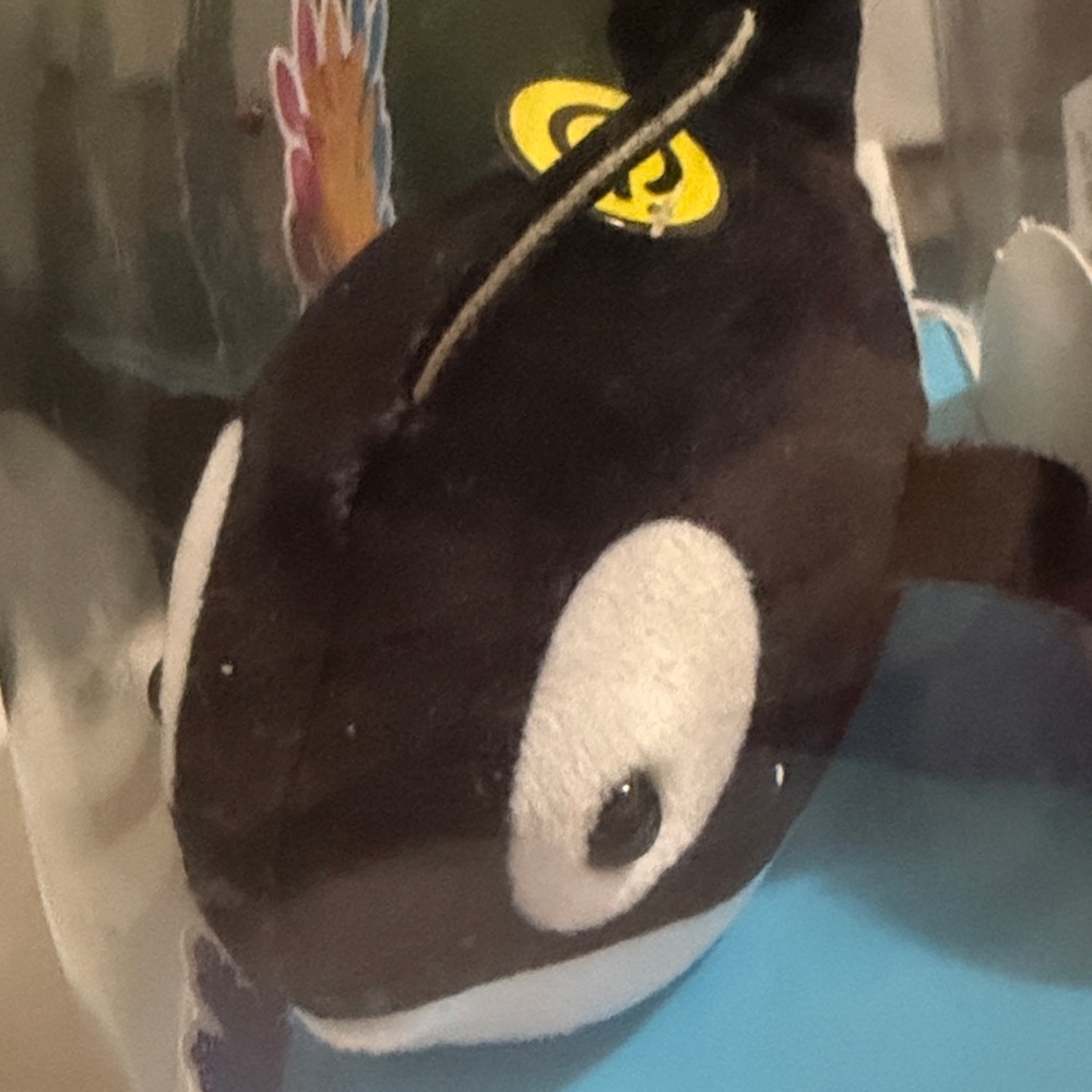 ZhuZhu Aquarium: Flip the Orca - Picture 3 of 4